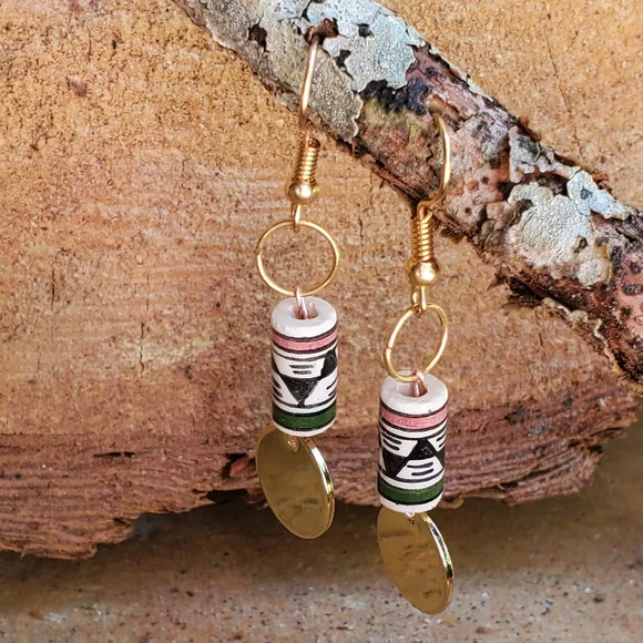 New Boho Native Navajo style dangle earrings gold tone pattern - Picture 2 of 4